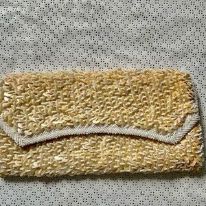 VINTAGE 1960s LA REGALE HEAVILY BEADED & SPARKLING
SEQUIN EVENING BAG